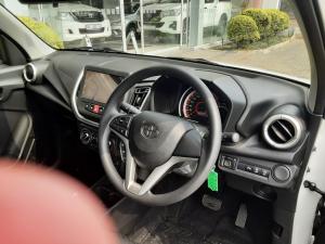 Toyota Vitz 1.0 XR AMT - Image 6