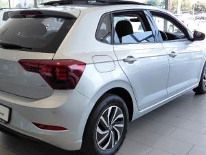 Volkswagen Polo 1.0 TSI Life - Image 8