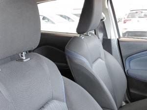 Toyota Starlet 1.5 Xi - Image 11