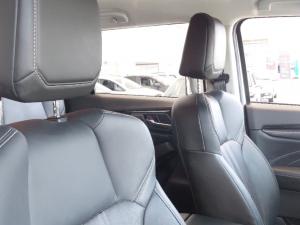 Isuzu MU-X 1.9D LS automatic - Image 10