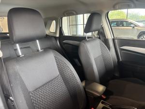 Toyota Urban Cruiser 1.5XR automatic - Image 11