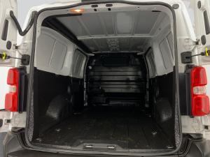 Opel Vivaro Cargo 2.0TD P/V - Image 10