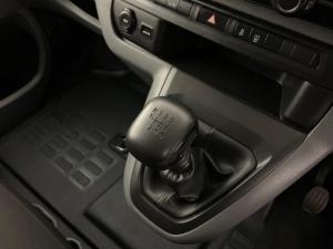 Opel Vivaro Cargo 2.0TD P/V - Image 7