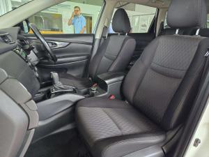 Nissan X Trail 2.5 Acenta 4X4 CVT - Image 11