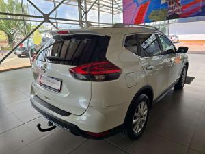Nissan X Trail 2.5 Acenta 4X4 CVT - Image 18