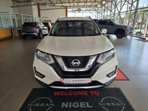 Nissan X Trail 2.5 Acenta 4X4 CVT - Image 2