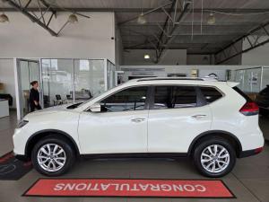 Nissan X Trail 2.5 Acenta 4X4 CVT - Image 3