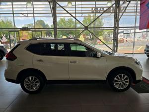 Nissan X Trail 2.5 Acenta 4X4 CVT - Image 6