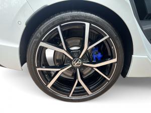 Volkswagen Golf R - Image 16