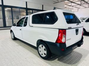 Nissan NP200 1.6i safety pack (aircon) - Image 10