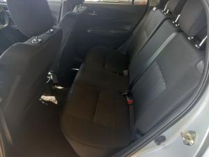 Suzuki Swift 1.2 GL - Image 10