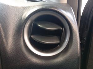 Nissan Navara 2.5DDTi double cab LE 4x4 - Image 27