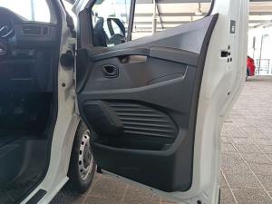 Renault Trafic 2.0dCi panel van - Image 8