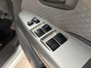 Toyota Hilux 2.5D-4D double cab 4x4 SRX - Image 10