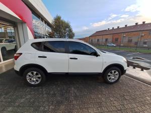 Nissan Qashqai 1.6 Visia - Image 3