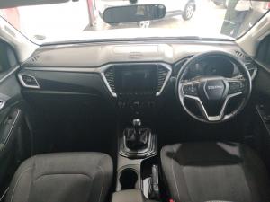 Isuzu D-Max 1.9TD double cab LS manual - Image 6
