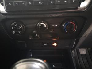 Isuzu D-Max 1.9TD double cab LS manual - Image 16