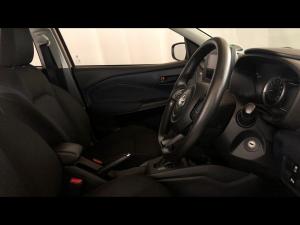 Toyota Starlet 1.5 XS auto - Image 10