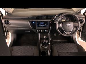 Toyota Corolla Quest 1.8 Plus manual - Image 6