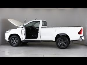 Toyota Hilux 2.4GD-6 single cab Raider manual - Image 26