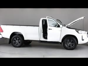 Toyota Hilux 2.4GD-6 single cab Raider manual - Image 30