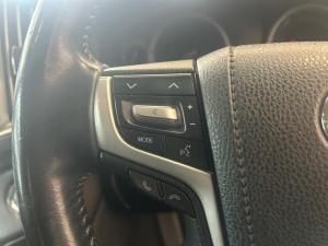 Toyota Land Cruiser 200 4.5D-4D V8 VX-R - Image 9