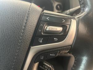 Toyota Land Cruiser 200 4.5D-4D V8 VX-R - Image 10