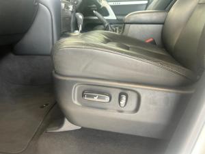 Toyota Land Cruiser 200 4.5D-4D V8 VX-R - Image 17