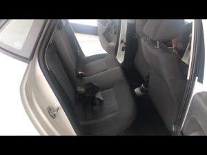 Volkswagen Polo Vivo hatch 1.4 Comfortline - Image 12