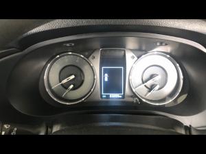 Toyota Hilux 2.4GD-6 single cab Raider manual - Image 9