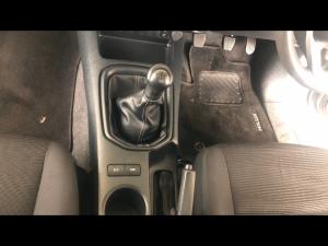 Toyota Hilux 2.4GD-6 single cab Raider manual - Image 15