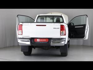 Toyota Hilux 2.4GD-6 single cab Raider manual - Image 24