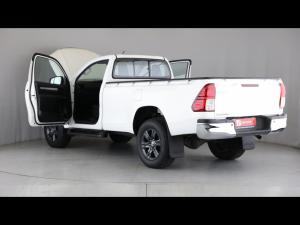 Toyota Hilux 2.4GD-6 single cab Raider manual - Image 25