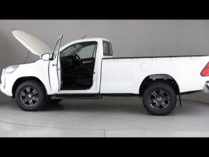 Toyota Hilux 2.4GD-6 single cab Raider manual - Image 26