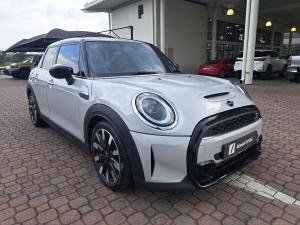 MINI Hatch Cooper S Hatch 5-door - Image 1