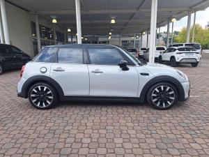MINI Hatch Cooper S Hatch 5-door - Image 3