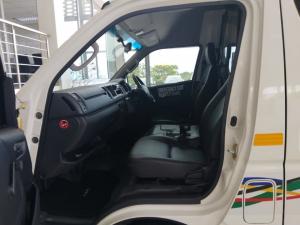 Toyota Hiace 2.5D-4D Ses-fikile 16-seater - Image 7