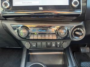 Toyota Hilux 2.8GD-6 48V double cab 4x4 Legend RS - Image 14