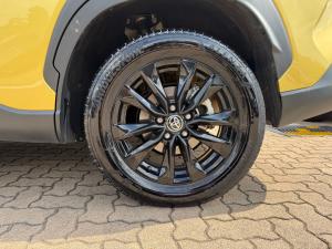 Toyota Corolla Cross 1.8 HEV XS - Image 18