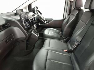 Hyundai Staria 2.2D Executive automatic - Image 19