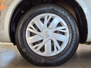 Suzuki Swift 1.2 GL - Image 10