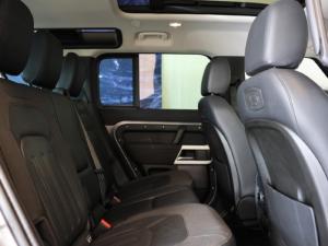 Land Rover Defender 110 P400 SE - Image 10