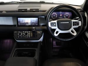 Land Rover Defender 110 P400 SE - Image 17