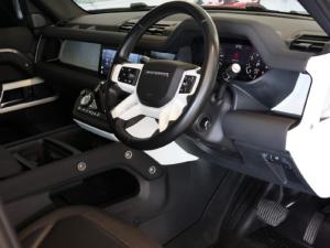 Land Rover Defender 110 P400 SE - Image 19