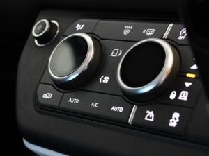 Land Rover Defender 110 P400 SE - Image 21