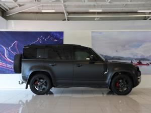 Land Rover Defender 110 P400 SE - Image 7