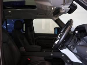 Land Rover Defender 110 P400 SE - Image 9