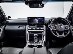 Toyota Land Cruiser 300 3.3D ZX - Image 12