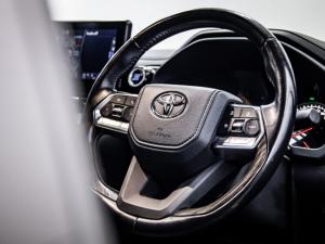 Toyota Land Cruiser 300 3.3D ZX - Image 17