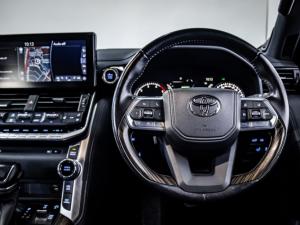 Toyota Land Cruiser 300 3.3D ZX - Image 18